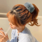 (グレー)モコモコ ヘアアクセサリー ヘアワイヤーポニー ヘアブレスレット 冬 オシャレ ふわもこ かわいい