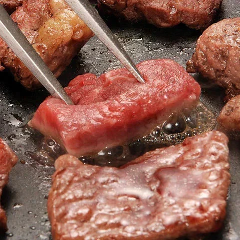 [訳あり] サーロインサイコロステーキ 1kg（大きさ不揃い）(加工牛肉)