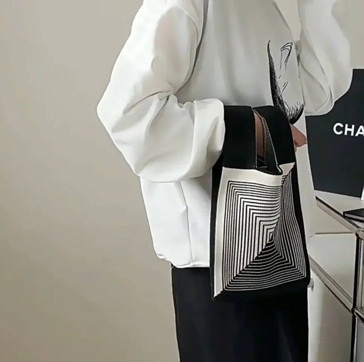 ミニトート トートバッグ インスタ 黒 韓国 かわいい 北欧 ニットバッグ ジャガード