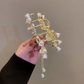 (B)ヘアクリップ  髪留め 髪飾り バレッタ フラワー 蝶ヘアアクセサリー オシャレ上品　パーティー飾り ゆらゆらチェーン付き