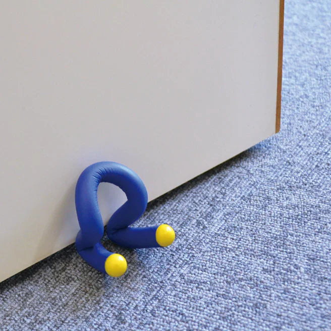 【レッド】くねくね曲がって 使い方無限大！ くねローゼ マルチバンド 多目的バンド 結束バンド/スマホスタンド/ゴミ袋フック 小島通商