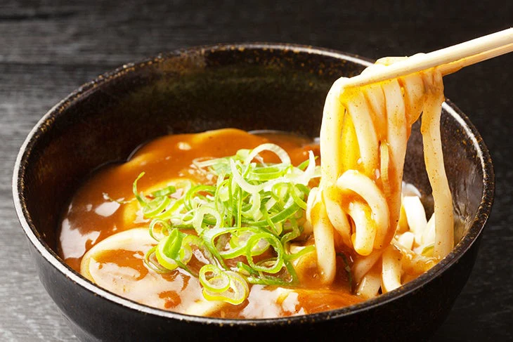 食研カレー　4食セット (200g x 4パック)　こだわりの本格ビーフカレー 送料無料 ネコポス送料込 他商品との同梱不可 お歳暮