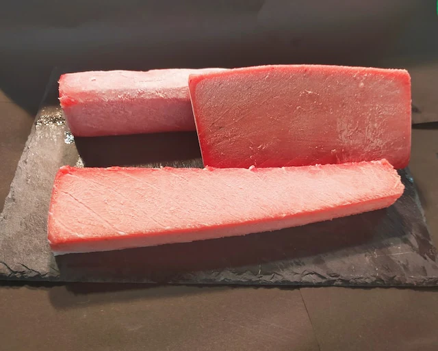 お任せマグロセット　赤身1サク&中トロ1サクの2サクセット　お刺身