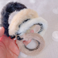 (ブラック)もこもこヘアクリップ 団子 冬 ポニーリング シュシュ ファー ヘアアクセサリー 髪飾り 上品