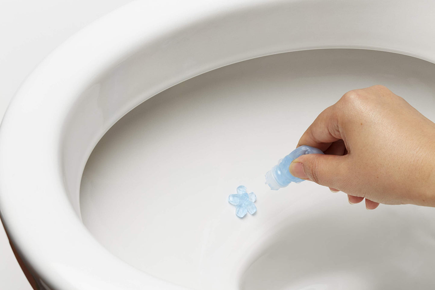 ブルーレットデコラル除菌効果プラス フレッシュフローラル 22.5g 容量23G 住居洗剤・トイレ用