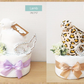 セレブに人気のベビーブランドangel dear(エンジェルディア)のブランキーおむつケーキ！かわいい動物から選べます【Ｓサイズ/コヒツジ】