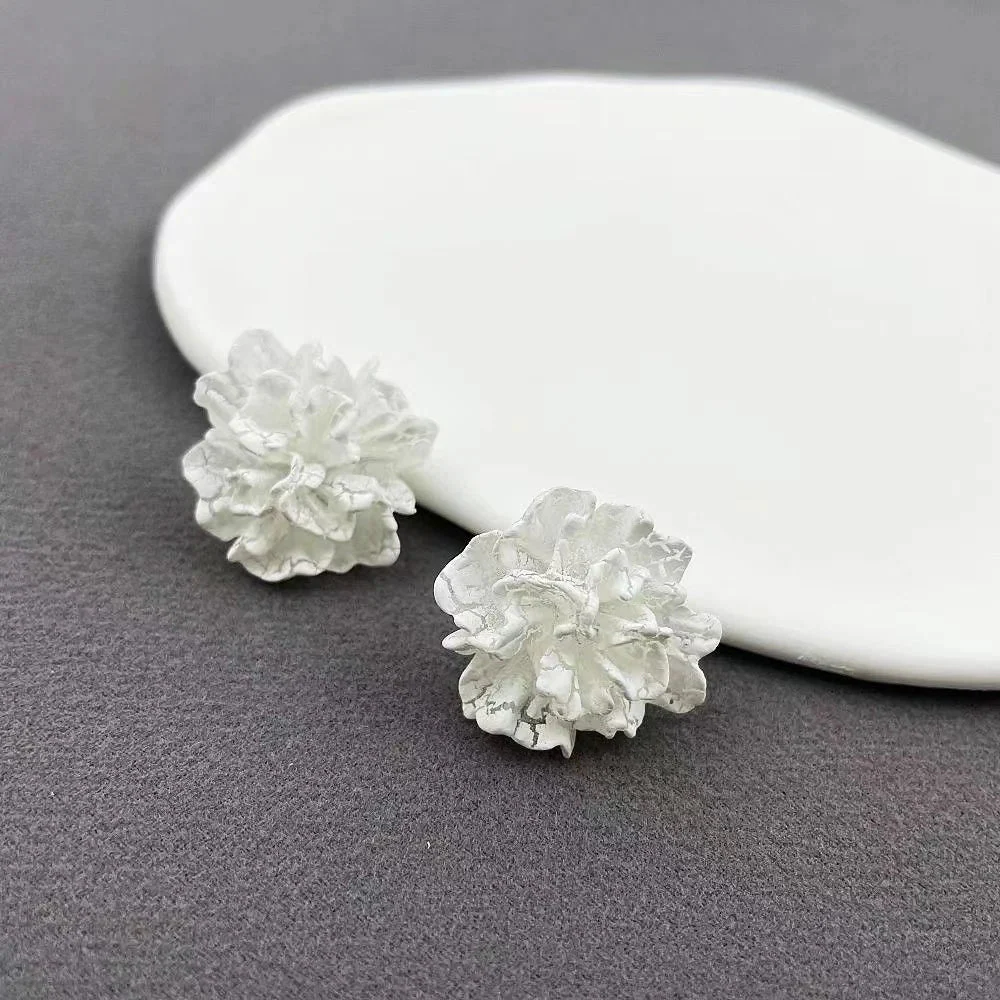 ピアス レディース フラワー 花 アレルギー対応 大ぶり おしゃれ 大きい 韓国  メッキ シンプル 大きめ 大きい 上品 かわいい