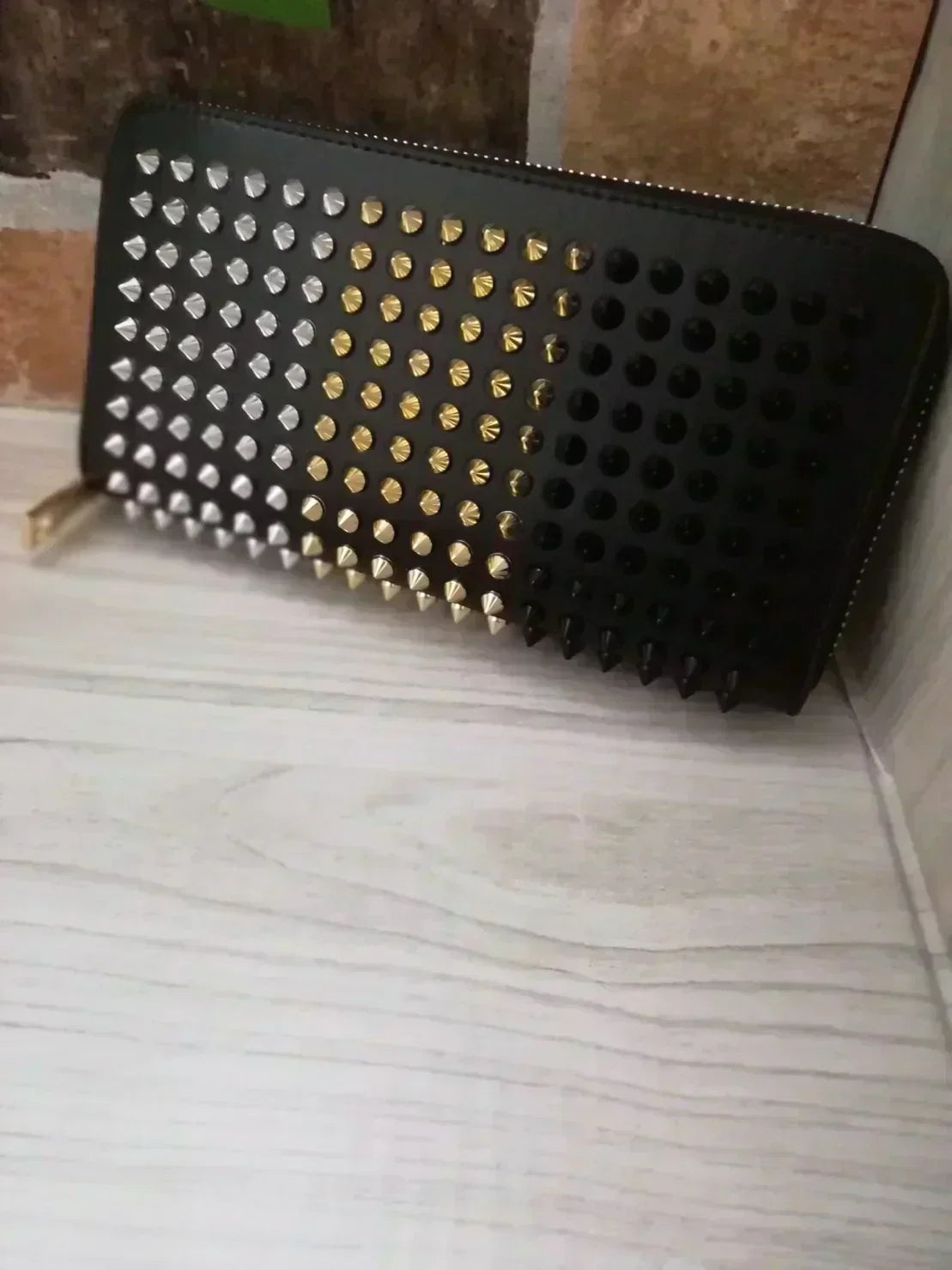 トゲトゲ　キラキラ　スタッズ　mix　長財布　大容量　ラウンドファスナー　オリジナル品