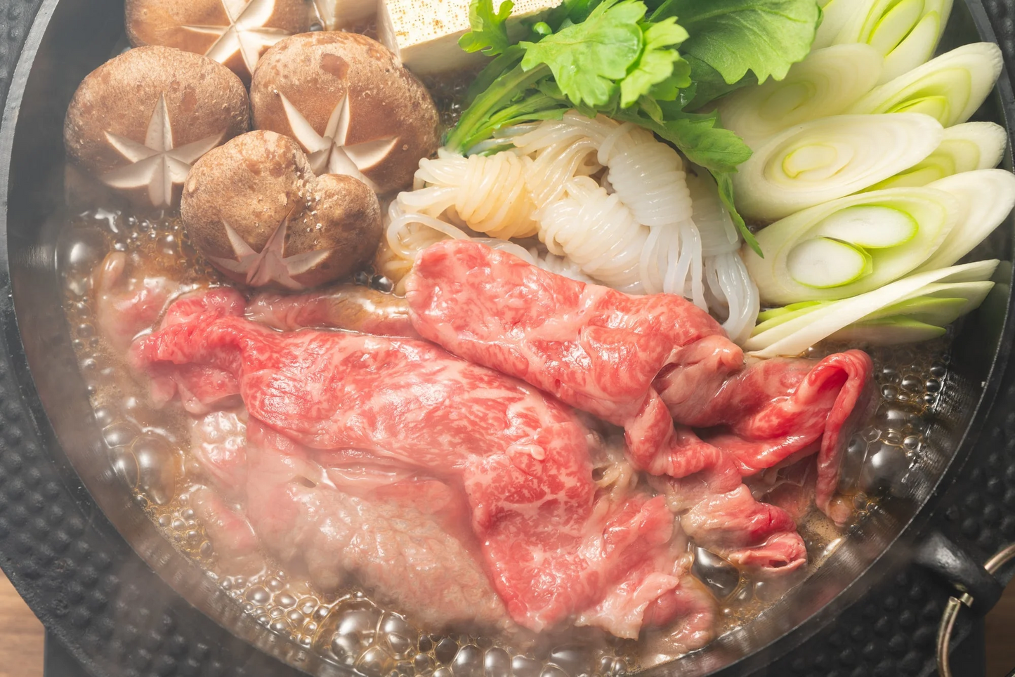 【超得ハイパーSALE】訳あり！九州産黒毛和牛しゃぶしゃぶすき焼き用（肩ロース肉・肩バラ肉・モモ肉）500ｇ和牛 ギフト 送料無料 黒毛和牛　贈答用 冷凍 牛肉　すき焼き　黒毛和牛　しゃぶしゃぶ お取り寄せ お取り寄せグルメ 北海道と沖縄を除き 【送料無料】