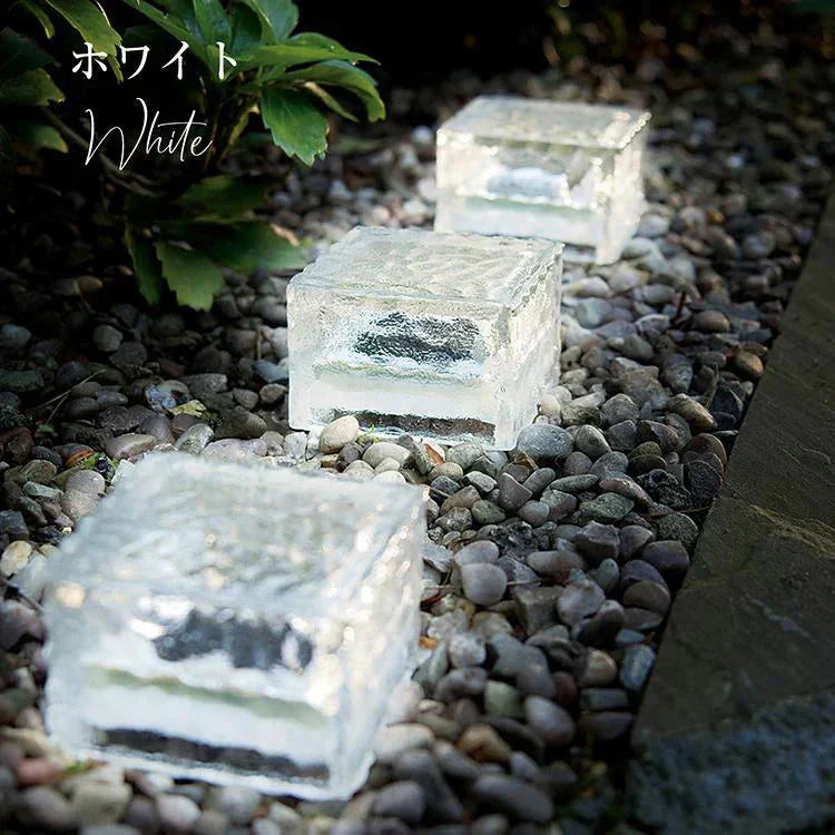 【予約につき11月中旬以内発送予定】ソーラーライト 「ホワイト」 LED 4個 ガーデンライト 庭 駐車場 屋外 クリスマス 照明 ソーラー 防水 センサー おしゃれ 外灯 置き型 埋め込み 電池不要 暖色 母の日 (R)