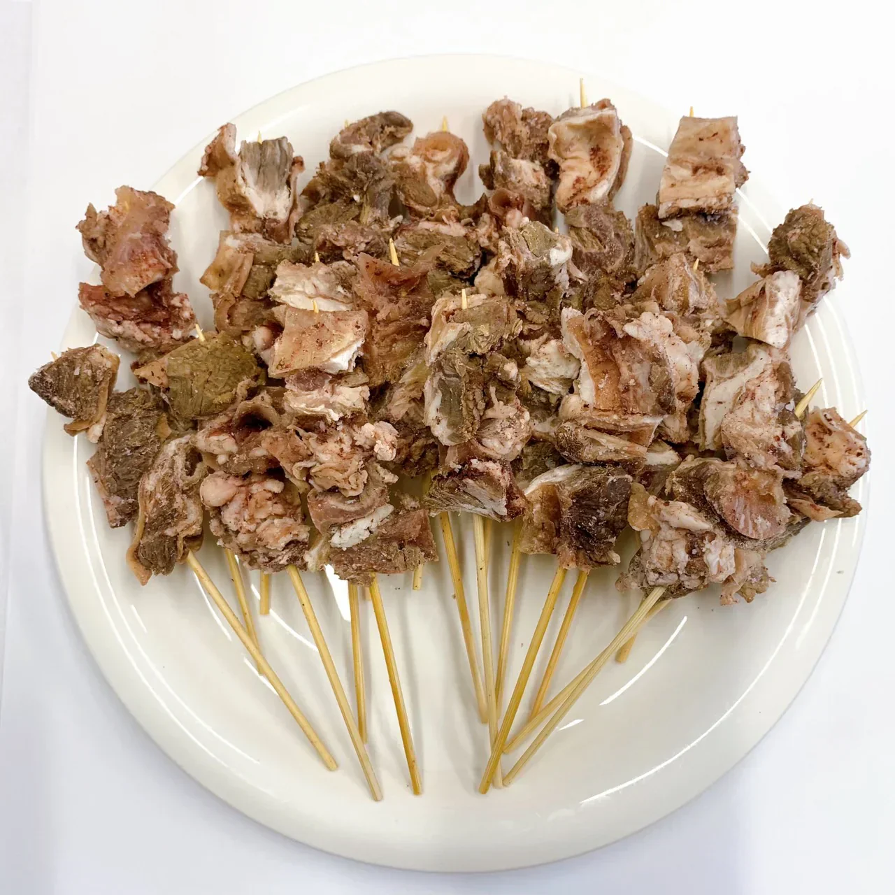 牛スジ串(ボイル済)　4kg(20g×200本)