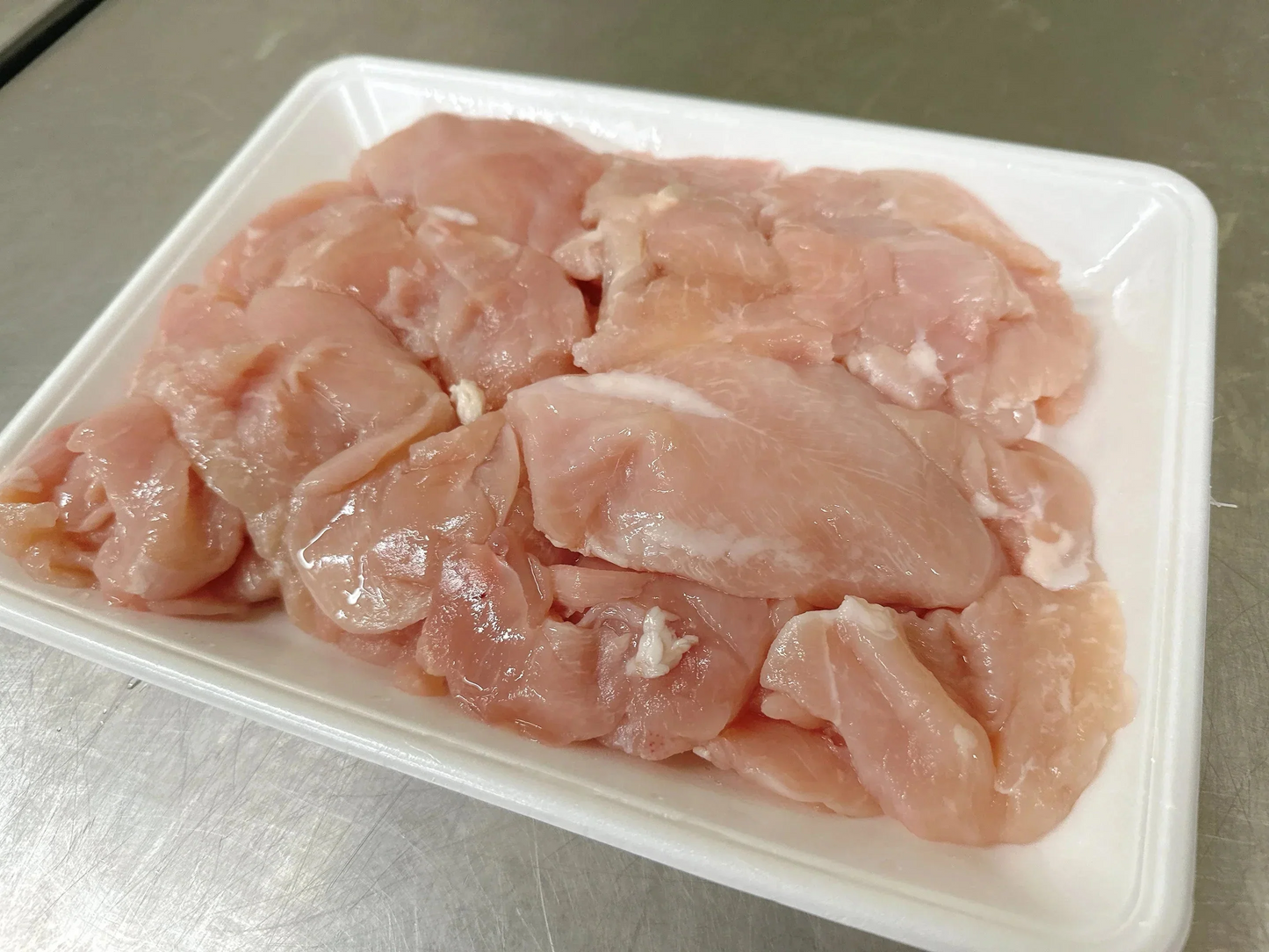 【国産銘柄鶏】桜姫鶏むね肉(カット済) 1kg【コインバック対象】