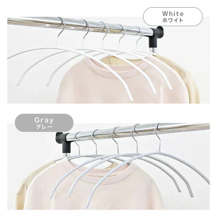 【ブラック】【20本セット】すべらないハンガー 落ちない 滑り止め PVCコーティング 防水 型崩れ防止 肩 跡がつかない アーチ型 ニット カーディガン スリムハンガー 三日月 乾湿両用