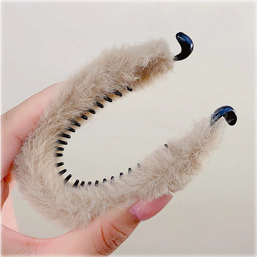 (ホワイト)もこもこヘアクリップ 団子 冬 ポニーリング シュシュ ファー ヘアアクセサリー 髪飾り 上品