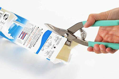 はさみ 解体 切断 分別 切れ味 人工芝 皮革 プラスチック 使いやすい 大掃除 ハサミ 簡単 手軽　安全 国産 ダンボール CD 大型ごみ カーペット 日本製  エコ解体鋏 サクサクくん