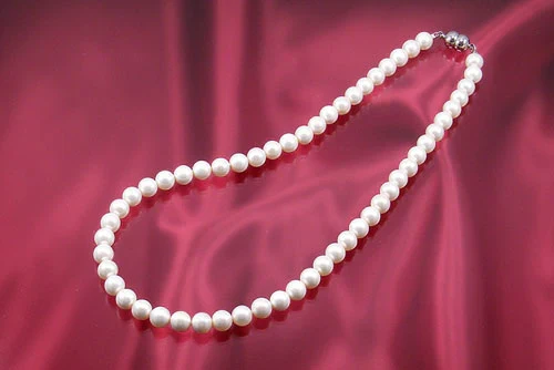 【ホワイトタイプ】パールネックレス 冠婚葬祭 40代 50代 60代 貝パール マグネット 磁石 結婚式 葬式 通夜 入学式 卒業式 母 服装