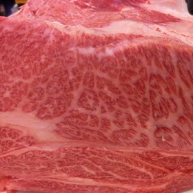 三重県特産品　ブランド牛　松阪牛肩ロース・もも焼肉用400g入り（木箱入り）