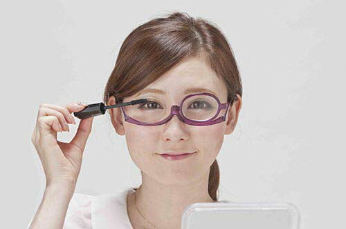 【1.5】アイメイク用老眼鏡 メイクアップグラス シニアグラス おしゃれ 女性 レディース  化粧がしやすい