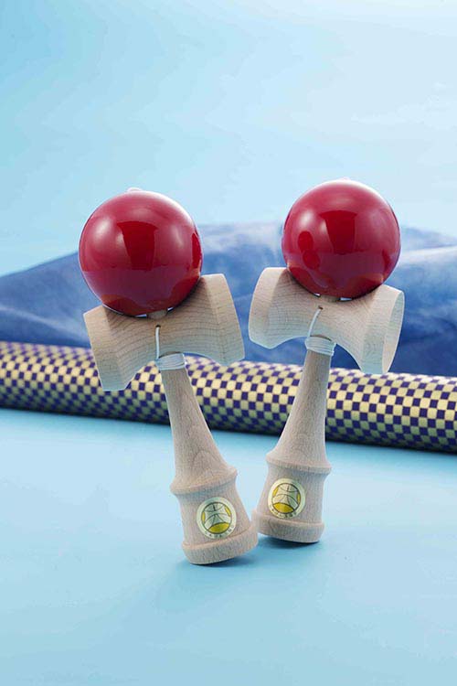 日本けん玉協会認定 昔なつかしけん玉 [ 日本製 けんだま おもちゃ 山形 KENDAMA 昭和 孫 インドア スポーツ 天然木 日本製 国内産 国産 ]