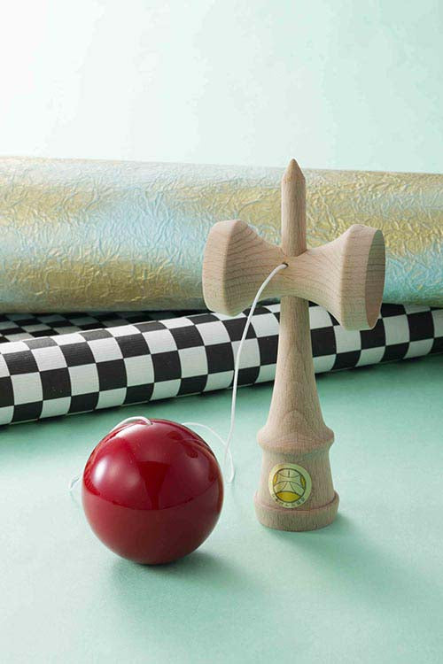 日本けん玉協会認定 昔なつかしけん玉 [ 日本製 けんだま おもちゃ 山形 KENDAMA 昭和 孫 インドア スポーツ 天然木 日本製 国内産 国産 ]