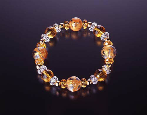 金四神獣ブレス [ ブレスレット 天然石 白水晶 黄水晶 金運 商売繁盛 悪運退散 福を招く 繁栄 長寿 男女兼用 開運 お守り 邪気払い 水晶 パワーストーン 国内産 日本製 送料無料 ]