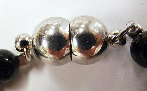 オニキス・グラデーションネックレス＆リング [ ネックレス ワンタッチ装着 ワンタッチ 指輪 リング 女性 レディース オニキス 天然石 リラックス パワーストーン グラデーション フリーサイズ フォーマル マグネット式 日本製 送料無料 ]