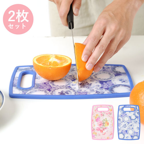 お皿になる オシャレなカッティングボード ミニサイズ ２枚組 / まな板 カッティングボード 25×16cmミニサイズ 軽量 フルーツ 皿の代わりに かわいい おしゃれ 2枚組 バラ柄 西洋皿柄 プチギフト プレゼント