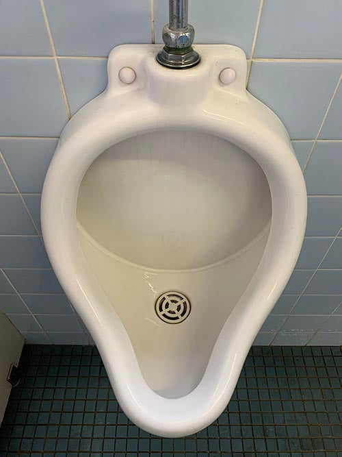 尿石除去剤 業務用 強力 小便器 尿石落とし 尿石取り カビ取り剤 トイレ掃除 尿石 便座裏 洗剤 / 業務用 尿石洗浄剤 輝きが戻る 500ml