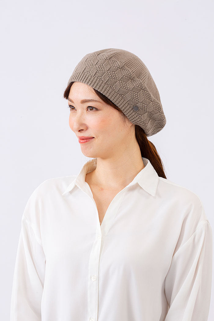 【ブラック】ヒロココシノ　編み柄入ニットベレー帽 ブラック ワイン レッド ベージュ レディース 大きめ 帽子 春夏 秋冬 夏用 お出かけ おしゃれ ギフト 母の日 敬老の日