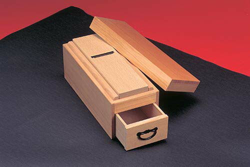 替刃式鰹節削り器 【 匠（たくみ）】 [ 鰹節削り器 鰹節 かつおぶし 丈夫 長持ち 替刃式 鰹節 削り器 鰹節削り 最高級鋼 プロ 自宅 お店 キッチン雑貨 キッチン 日本製 米ツガ 送料無料 ]