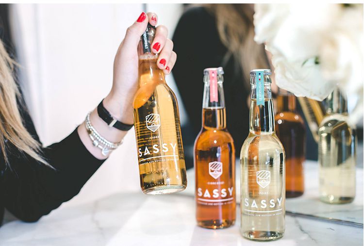 (クラシック)プレミアムシードル サッシー 330ml 2本セット 瓶 飲みきり リンゴ リンゴ酒 サイダー ワイン スパークリングワイン フランス ノルマンディ ギフト 専用箱 プレゼント おしゃれ プレミアム