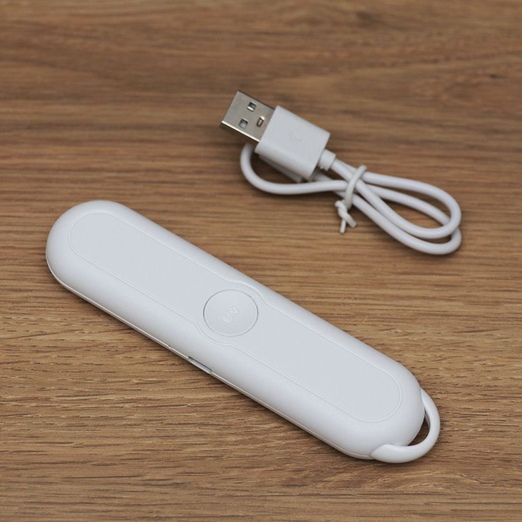 【限定クーポンで5%OFF！】【メール便】充電式 UV除菌ライト MO-T005 plusmore