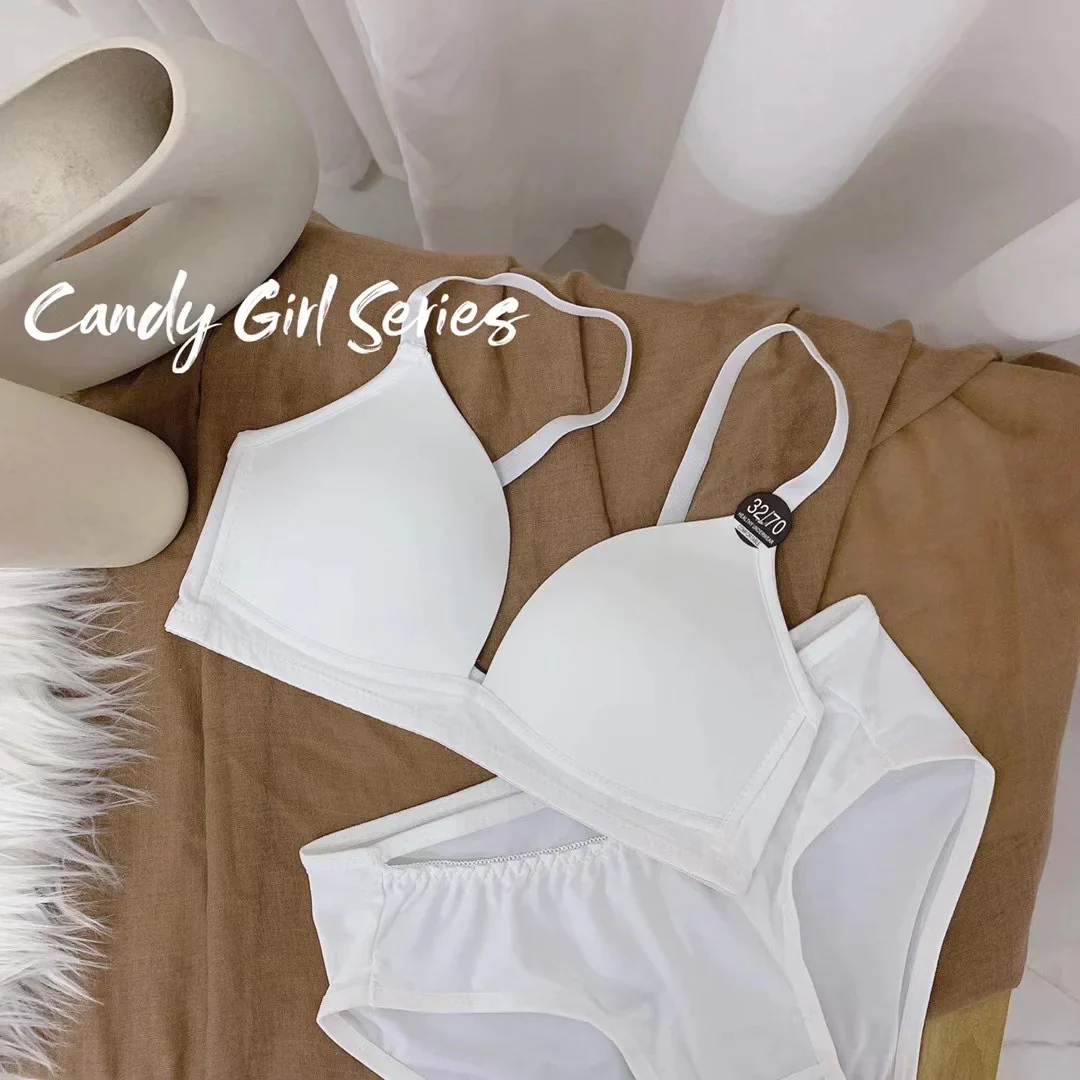 【50セット限定】［34/75AB ブラ&ショーツセット 2セット入］ 超盛れるブラジャー 下着 上下セット 可愛い ショーツ 刺繍レース ノンワイヤー痛くない自胸で谷間復活ナイトブラ 下着 セクシー ブラショーツセット ブラセール【ゲリラセール】