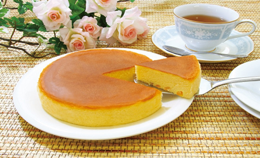 <送料無料＞「常温で保存できる　六甲山麓牛乳を使ったアップルチーズケーキ 6号（直径約18cm）」
