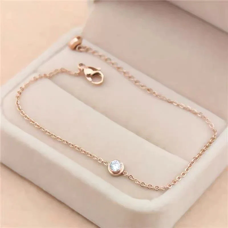 KAUCHE限定価格　通販安価保証　#品番A01#    1４９９円・セット” ネックレス＆ブレスレット”　　上品な輝き 一粒 Czダイヤモンド 18金ゴールド仕上げ サージカルステンレス かぶれにくい　錆びにくい　変色しない　A01