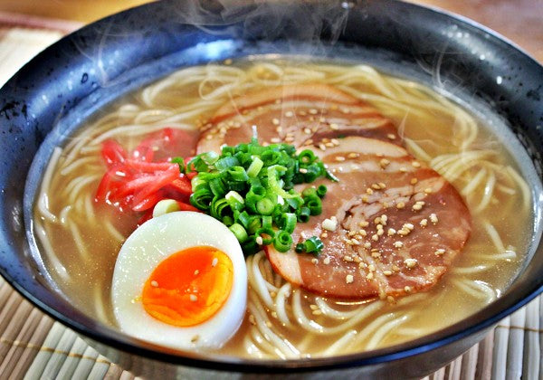 【ご新規さんとシェア買い】大分とんこつ味2人前 人気の九州豚骨ラーメン 大分特産柚子胡椒風味 本場九州 お試しセット ご当地 メール便 保存食 非常食 まとめ買い お取り寄せ