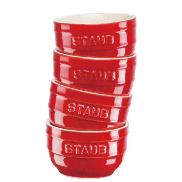 【超得ハイパーSALE】ストウブ ラウンド ラムカン 4pcsセット チェリー STAUB セラミック セット ストゥブ 耐熱皿 ラウンド オーブン皿 食器 ラムカン おしゃれ ストーブ 耐熱容器 食洗機対応 電子レンジ対応 赤い 正規