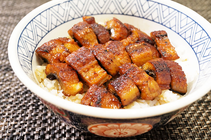 【50人シェア買い企画】鰻丼で約5杯分！ある時だけのお得な【訳あり】刻み鰻“炭火”蒲焼 山盛り500g 蒲焼きのタレ(山椒付き)5袋付