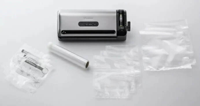 ★数量限定販売！大人気商品★ FoodSaver フードセーバー 家庭用 真空パック器 FM3943 真空パック 真空保存 マシーン 真空ロール 真空容器 真空フードシーラー  食品 保存 鮮度 保存容器 本体 真空パック機 コストコ通販 ラップ  ポータブル フレッシュボックス