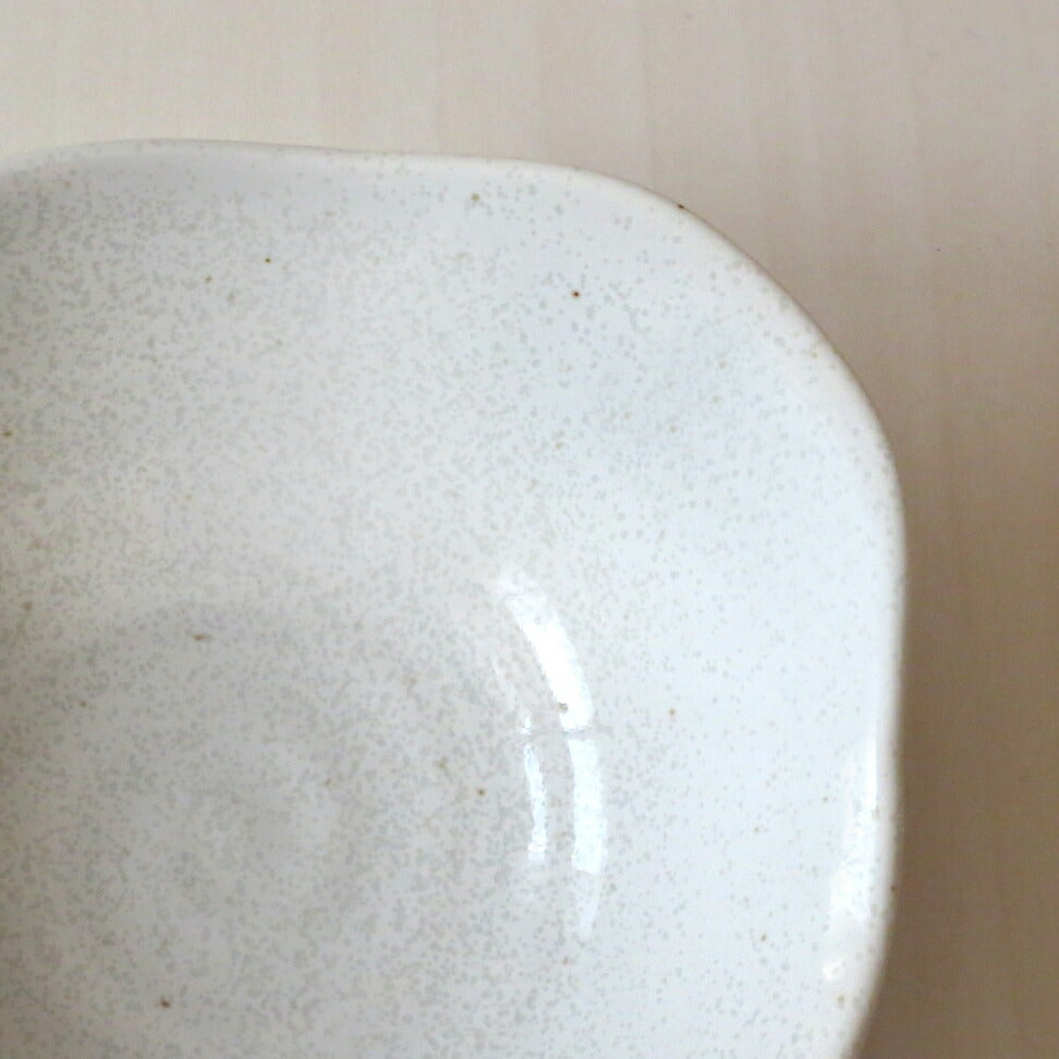 さざなみ白 新とんすい 長辺13cm No.2 土鍋小物 取り分け小鉢 とん水 呑水 国産食器 良質 美濃焼 取り皿 yamaki  陶器のふる里  stockヤ
