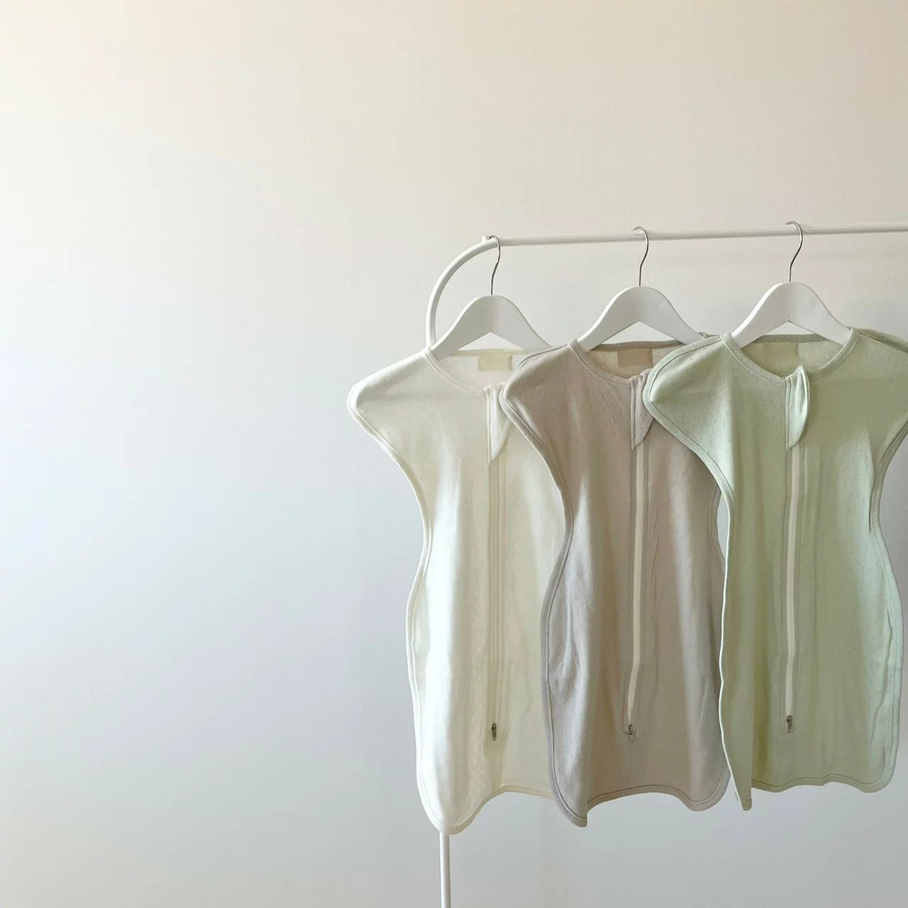 【即納】Juno 韓国子供服 ベビー服   Juno original 透かし編み baby swaddle 21AW スワドル ベージュ