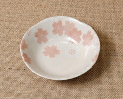 志野さくら3.3.浅鉢 直径11cm （小鉢　かわいい 桜 春 食器 和食器 美濃焼 国産）   陶器のふる里  stockヤ