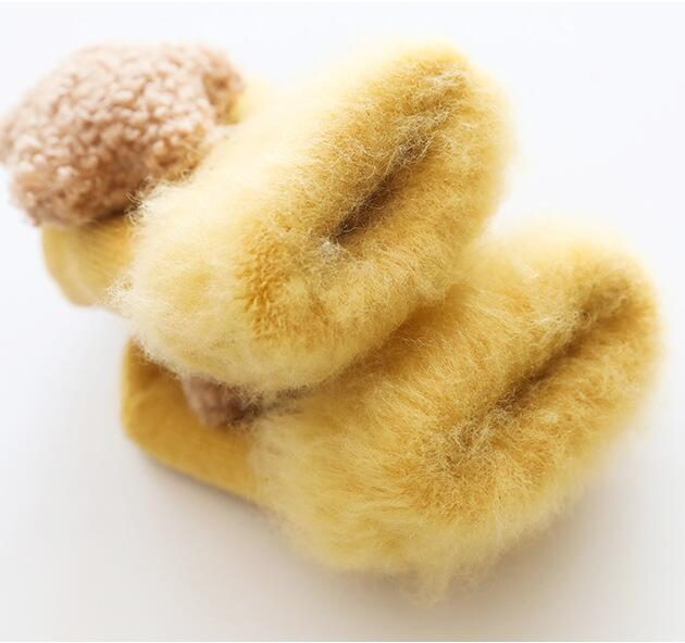 【s-pk】もこもこ靴下  ベビーソックス 赤ちゃん靴下 滑り止め付き ルームソックス 星マーク ハートマーク ふわふわ もこもこ 快適 かわいい 女の子 男の子  暖かい 可愛い ナチュラル インスタ映え カラーバリエーション 出産祝い プレゼント 人気