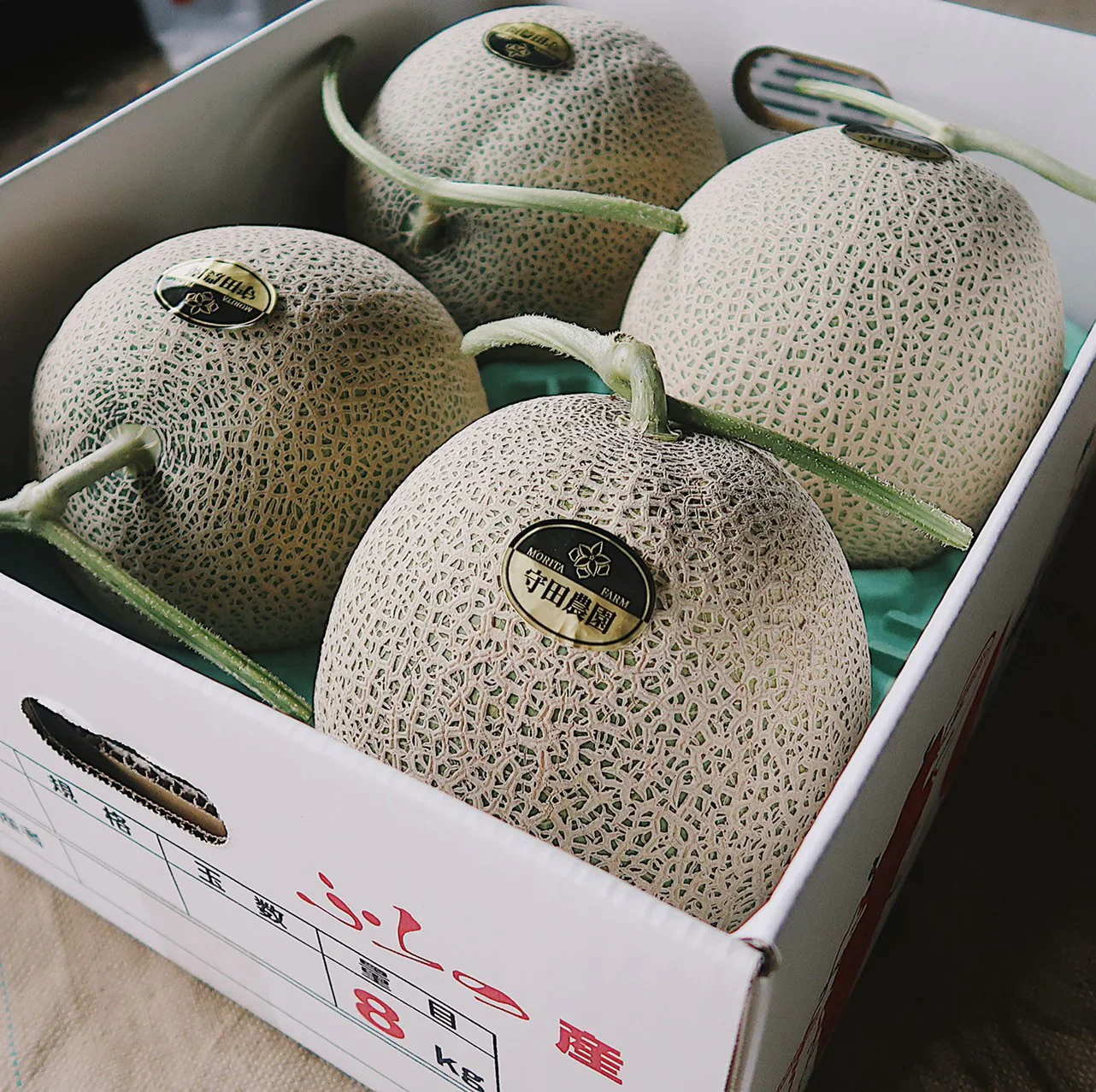 【訳あり】富良野産赤肉メロン(8kg)　大箱(4玉〜7玉)　全国送料無料