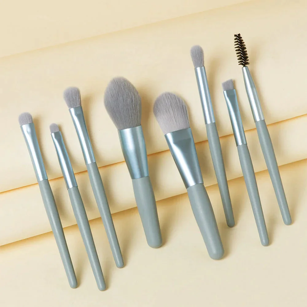【くすみブルー】メイクブラシ セット 8本セット おまけパック付き 化粧ブラシ 収納 ポーチ付き アイシャドウ フェイス チーク ブラシ アイメイク 可愛い 高級タクロン やわらかい ブラシ コンパクト 旅行 トラベル 誕生日 プレゼント コスメ ギフト ゆうパケット 送料込み