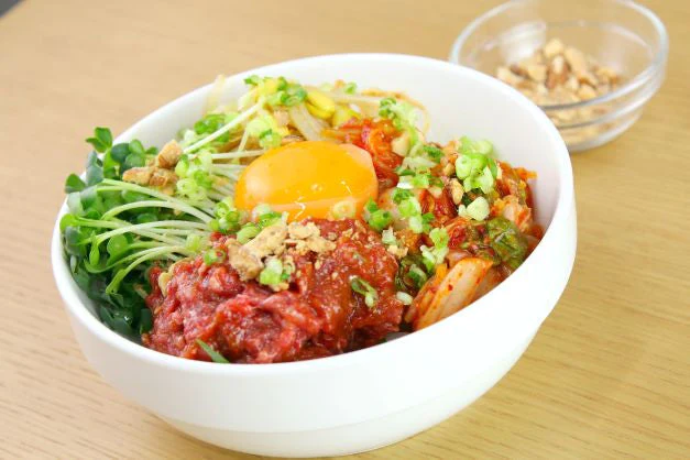 【先着4個限定】【訳あり：賞味期限間近】馬肉専門店 菅乃屋 馬刺し 熊本 桜うまトロ個食パック（馬肉ネギトロ）10ｐ