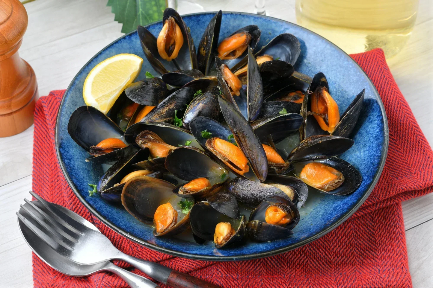 【ゲリラセール】【2kg】殻付き 国産 ムール貝 2kg（500g×4袋）【エコ得】