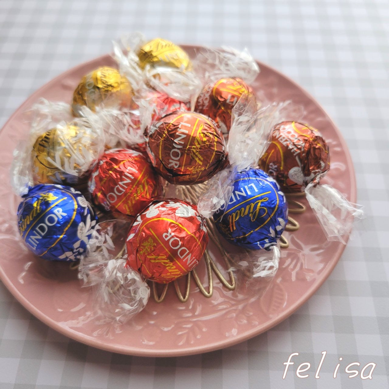 11粒リンツ 金 リンドール バレンタイン アソート ゴールド 4種類 11個  チョコレート 金 詰め合わせ お試し 送料無料  コストコ COSTCO