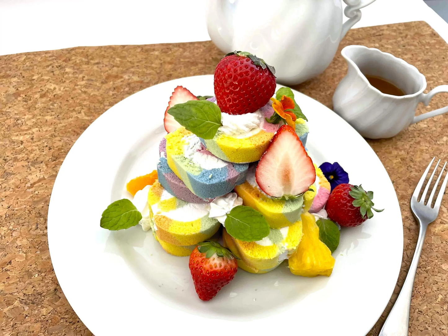幸せの七色レインボーロールケーキ　2本セット（１本 約175ｇ×2本）(合成着色料不使用) 　ケーキ ギフト 送料無料 韓国スイーツ　業務用 冷凍 ロールケーキ　デザート　スイーツ お取り寄せ お取り寄せグルメ 北海道と沖縄を除き 【送料無料】