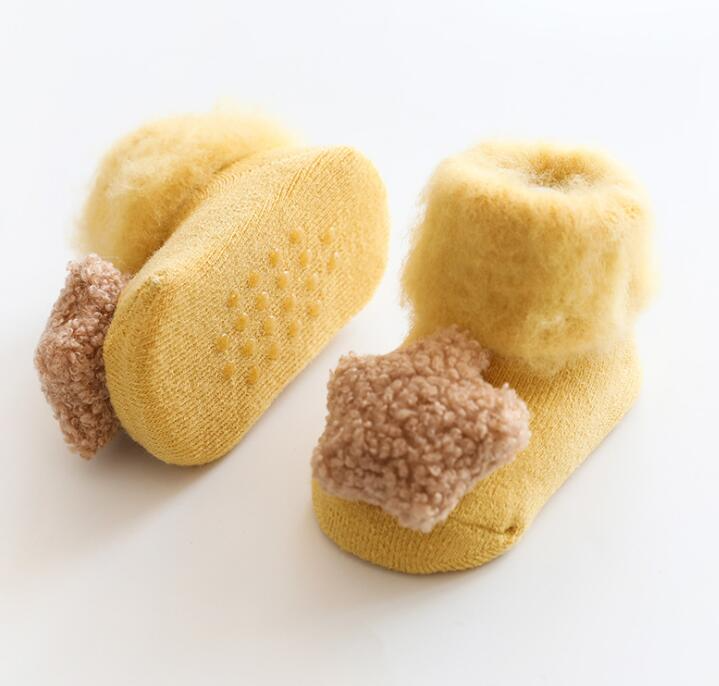 【xs-be】もこもこ靴下  ベビーソックス 赤ちゃん靴下 滑り止め付き ルームソックス 星マーク ハートマーク ふわふわ もこもこ 快適 かわいい 女の子 男の子  暖かい 可愛い ナチュラル インスタ映え カラーバリエーション 出産祝い プレゼント 人気